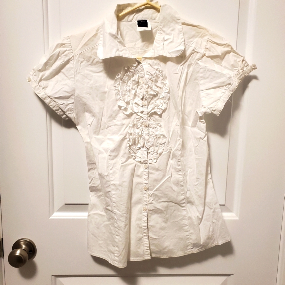 12/$30 🤍 EUC white dress shirt with ruching detailing  ‼️Final Price‼️